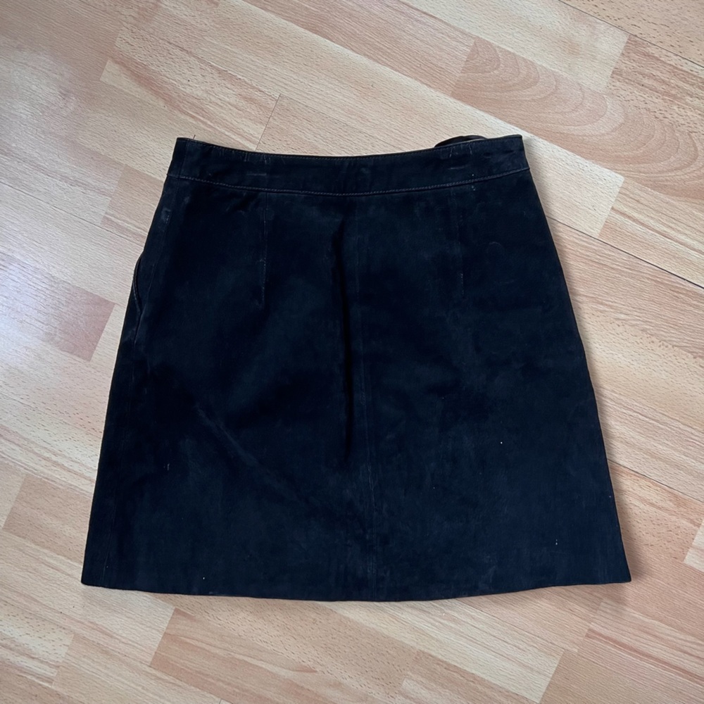 Warehouse Black Real Suede Button-Front Mini Skirt - Picture 4 of 6